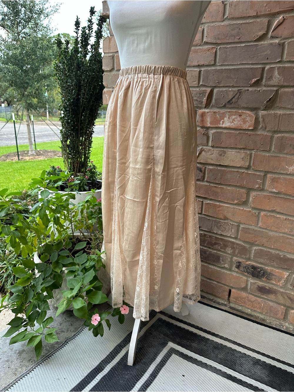Listicle Sheer Lace-Trim Slip Skirt in Light Tan